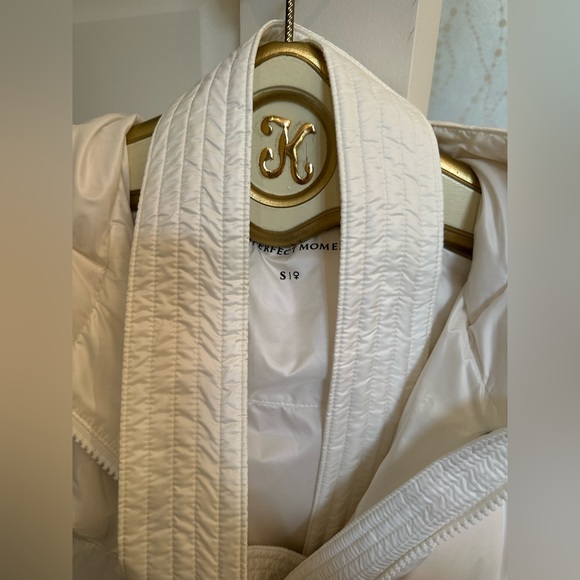 PERFECT MOMENT SKI JACKET - NEW WITH TAGS - Picture 5 of 9